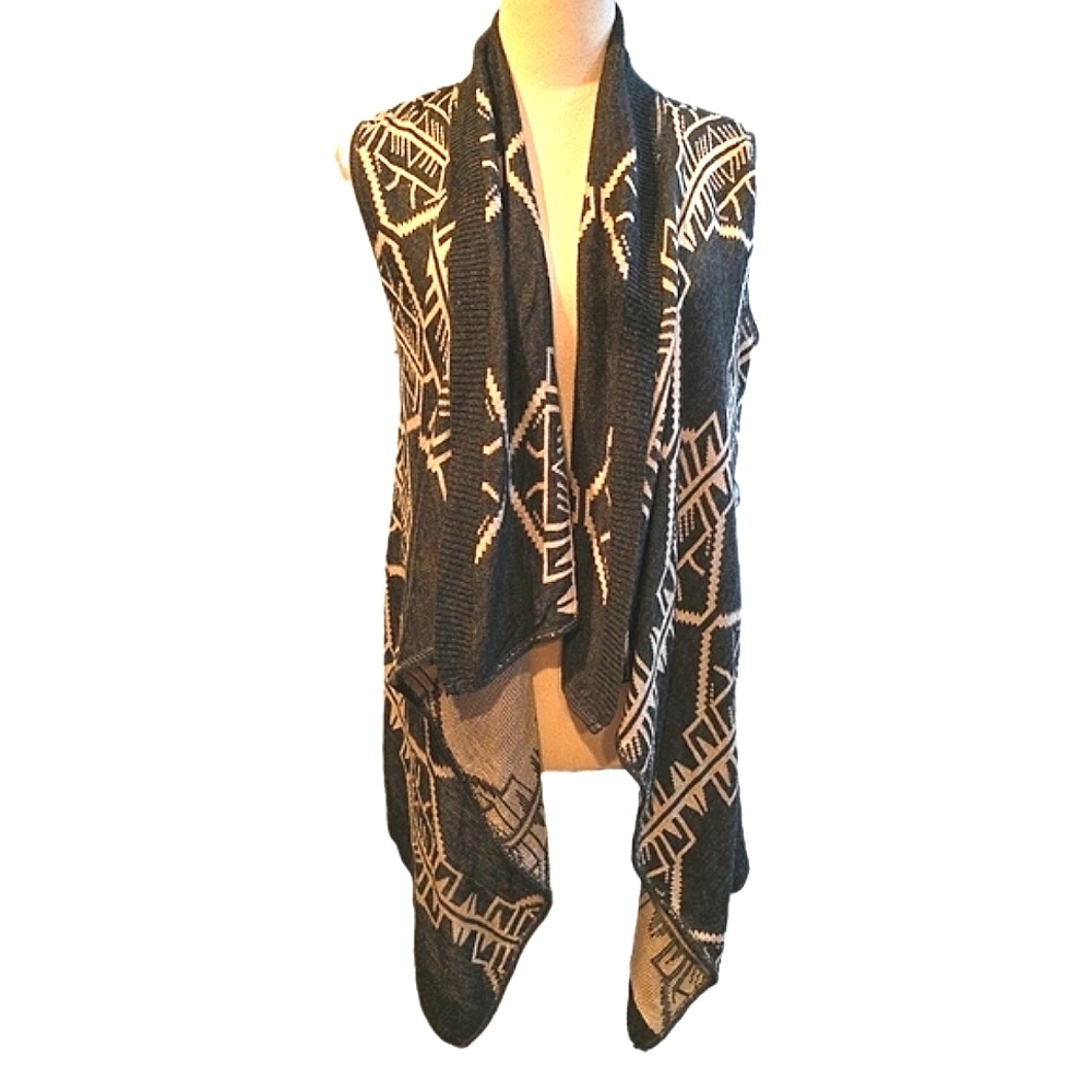 202 Say What? Black and Gray Patterned Knit